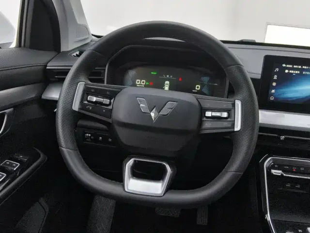 Wuling Asta — Фото автомобиля 15