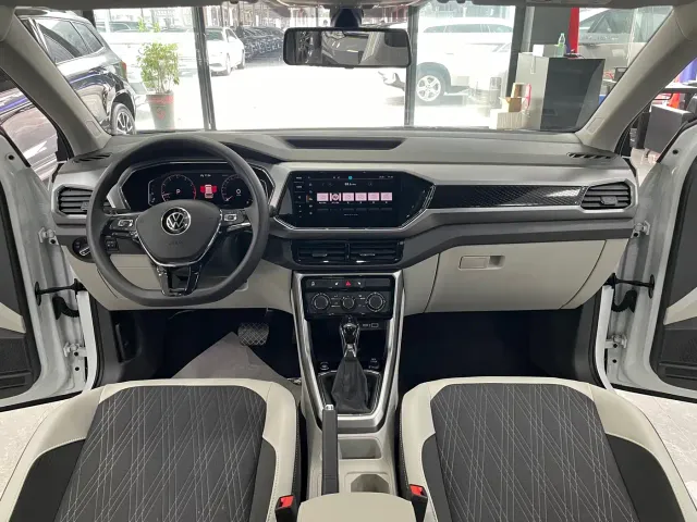 Volkswagen T-Cross — Фото автомобиля 8