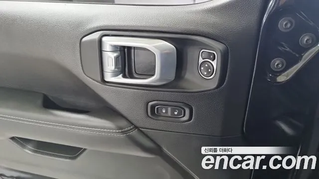 Jeep Wrangler JL — Фото автомобиля 17