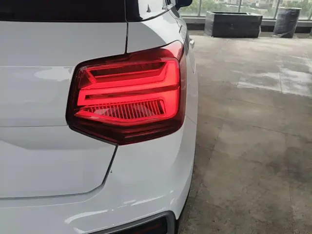 Audi Q2L — Фото автомобиля 7