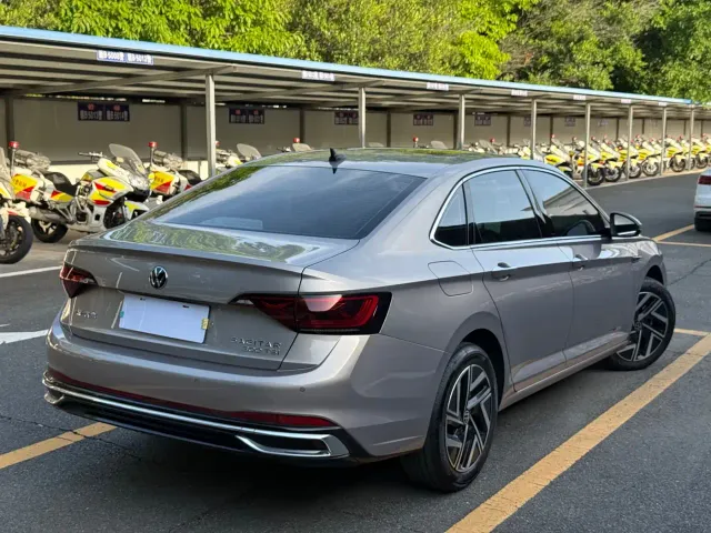 Volkswagen Sagitar — Фото автомобиля 4