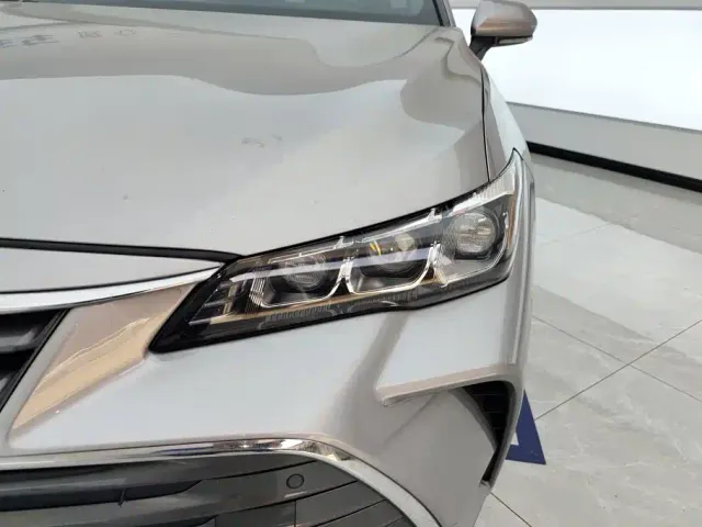Toyota Avalon — Фото автомобиля 5