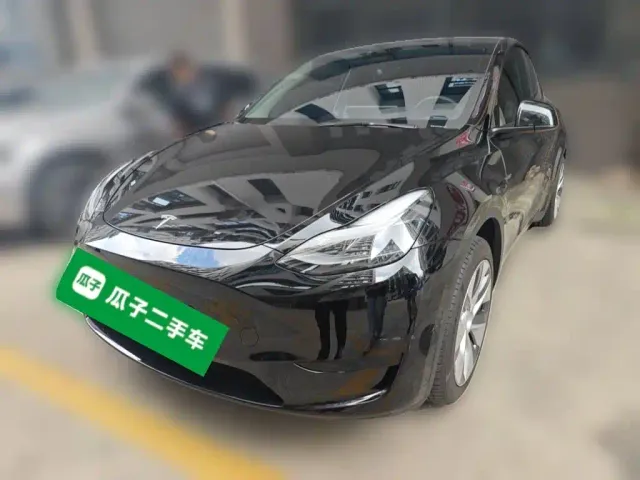 Фотография автомобиля — Tesla Model Y