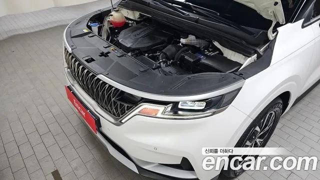 Kia Carnival Generation 4 — Фото автомобиля 6