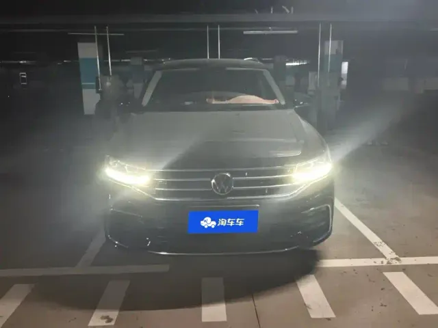 Volkswagen Tiguan L — Фото автомобиля 2