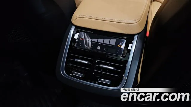 Volvo XC60 2nd Gen — Фото автомобиля 25