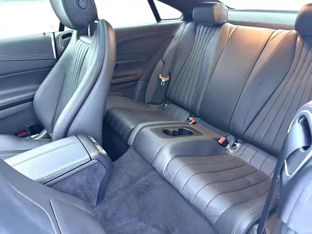 Mercedes-Benz E-Class — Фото автомобиля 6