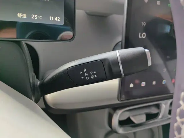 Leapmotor B10 — Фото автомобиля 13