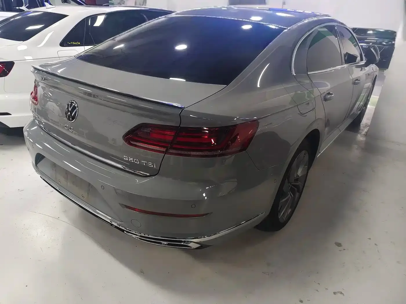 Volkswagen FAW-Volkswagen CC 2021 380TSI Eye-catching Edition — Фото автомобиля 14