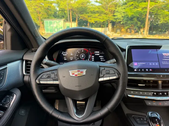 Cadillac CT5 — Фото автомобиля 16