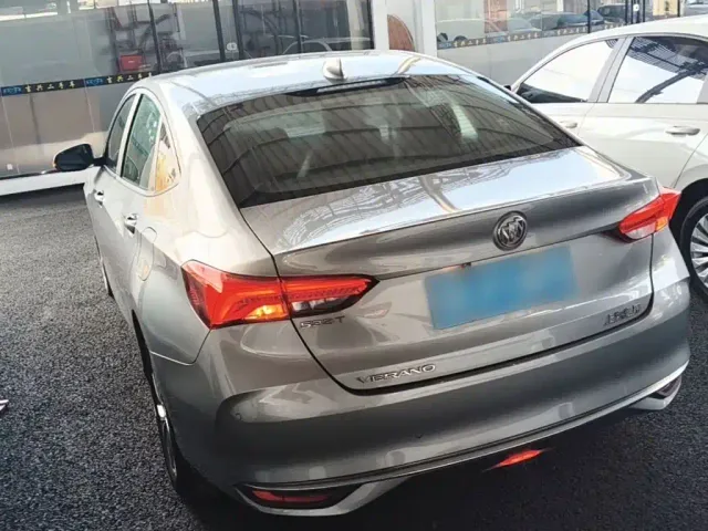 Buick Verano — Фото автомобиля 4