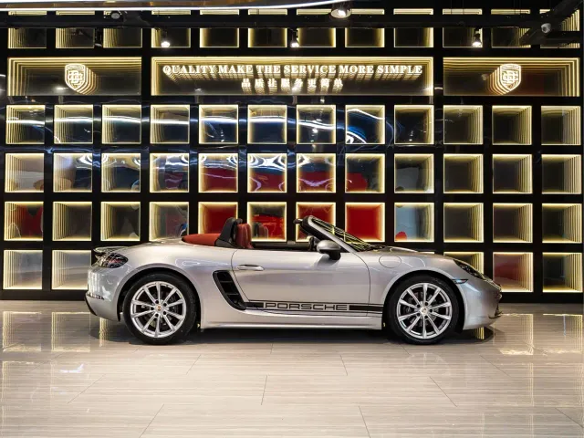 Porsche 718 — Фото автомобиля 7