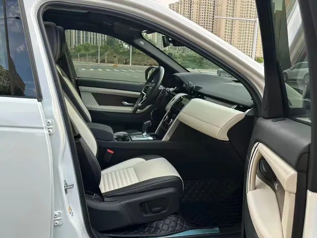 Land Rover Discovery Sport — Фото автомобиля 11