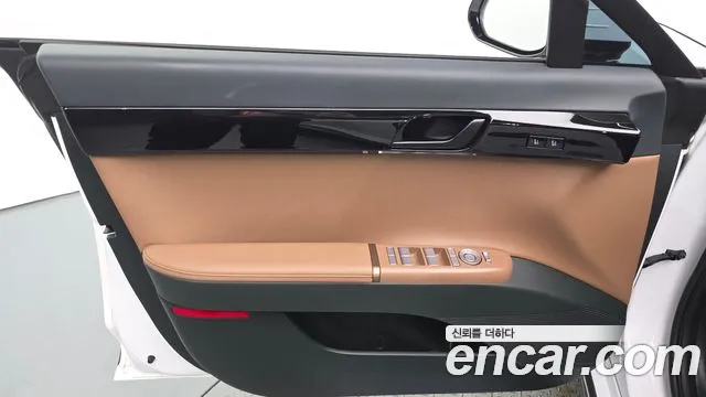 Hyundai Grandeur GN7 — Фото автомобиля 13