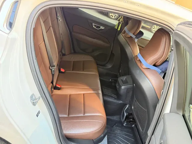 Volvo S60 — Фото автомобиля 11