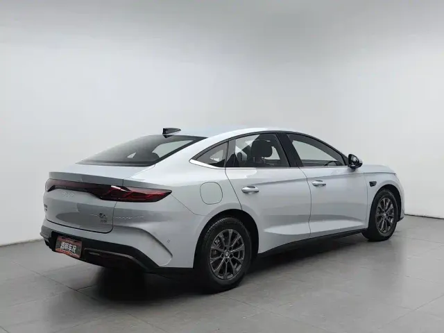 BYD Qin L — Фото автомобиля 2