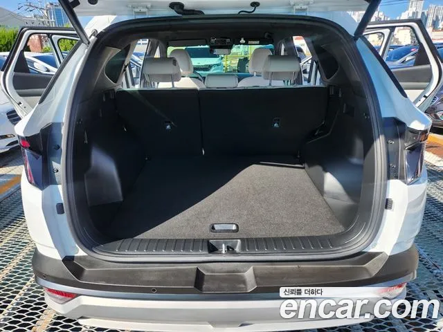 Hyundai Tucson Новый Tucson (NX4) Бензин 1.6 Turbo 4WD — Фото автомобиля 20