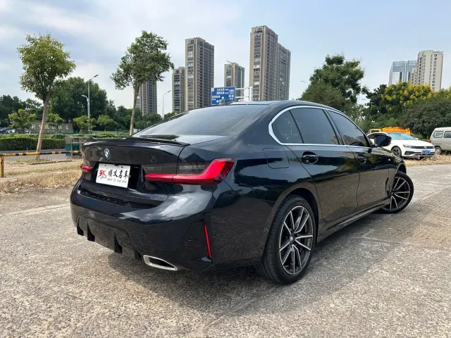 BMW 3 Series — Фото автомобиля 4