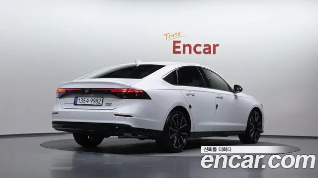 Honda Accord — Фото автомобиля 2