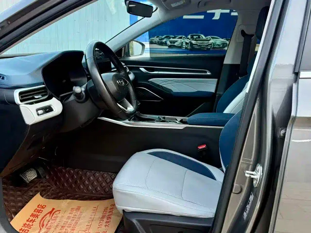 Geely Emgrand — Фото автомобиля 4