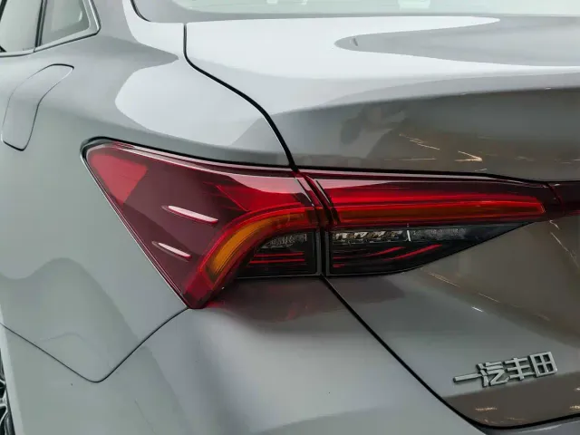 Toyota Avalon — Фото автомобиля 17