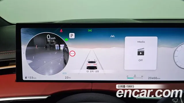 Genesis GV70 — Фото автомобиля 11