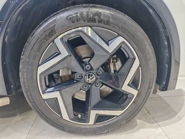 Volkswagen Tiguan L — Фото автомобиля 11