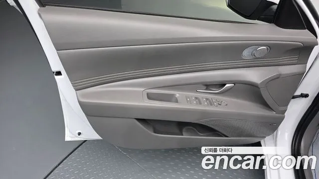 Hyundai Avante CN7 — Фото автомобиля 24