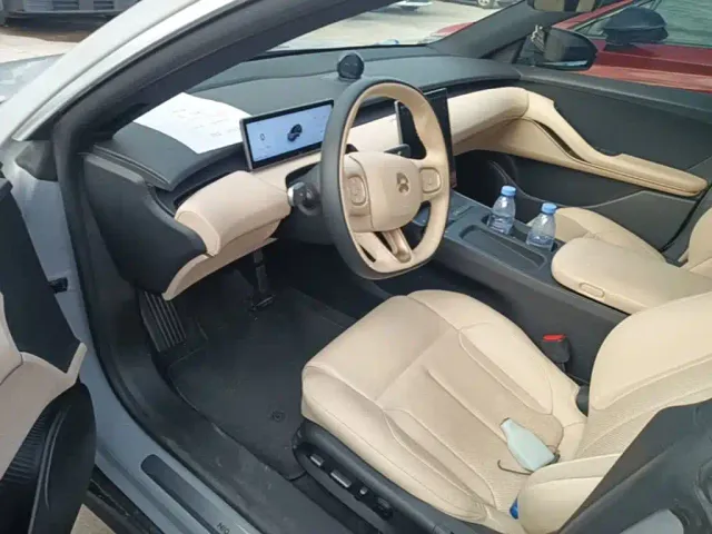 Nio ET5 Touring — Фото автомобиля 15