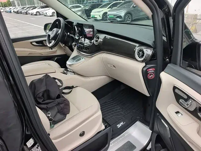 Mercedes-Benz Mercedes-Benz V-Class 2021 V 260 L Long Wheelbase Luxury Edition — Фото автомобиля 20