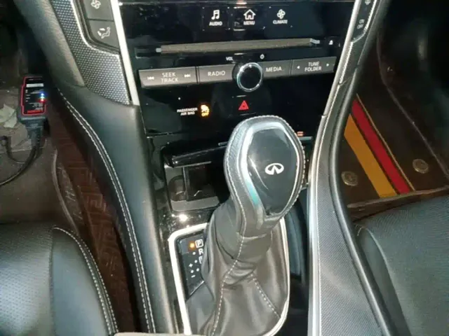 Infiniti Q50L — Фото автомобиля 13