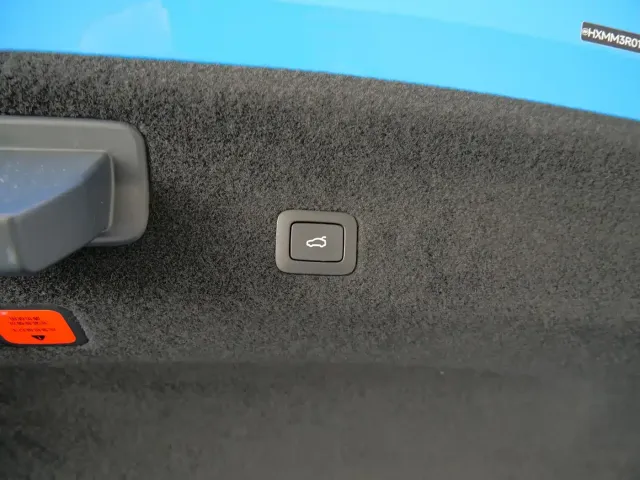 Xiaomi SU7 — Фото автомобиля 19