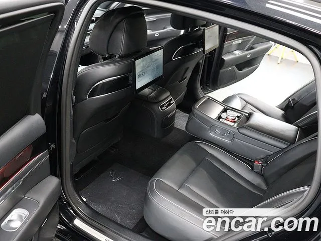 Genesis G90 Бензин 3.5 Turbo 2WD — Фото автомобиля 12