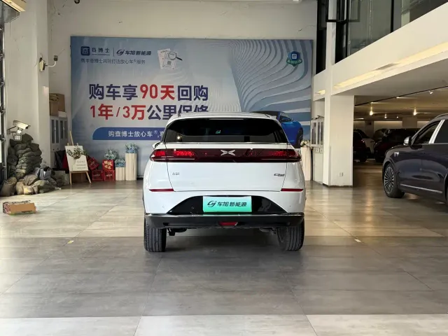 Xpeng G3 — Фото автомобиля 8
