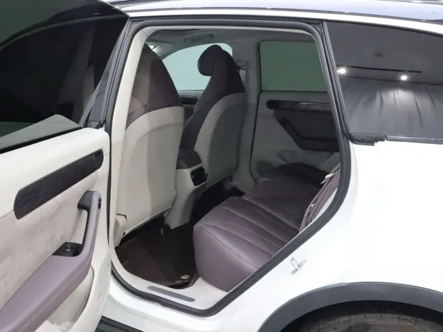 Leapmotor C11 — Фото автомобиля 12