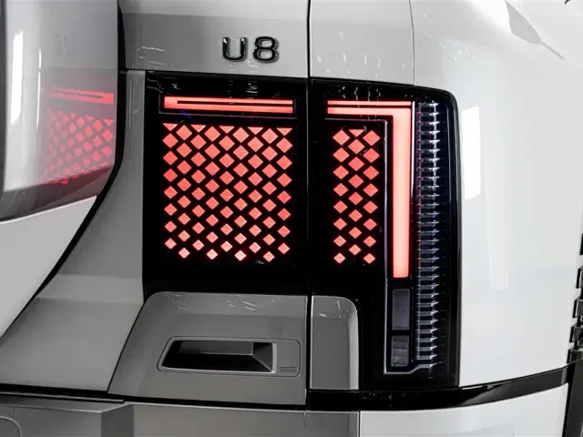 BYD U8 — Фото автомобиля 8