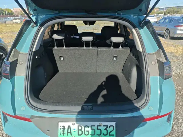 BYD Sealion 05 EV — Фото автомобиля 9