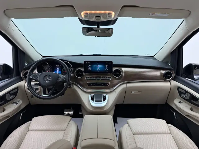 Mercedes-Benz V-Class — Фото автомобиля 7