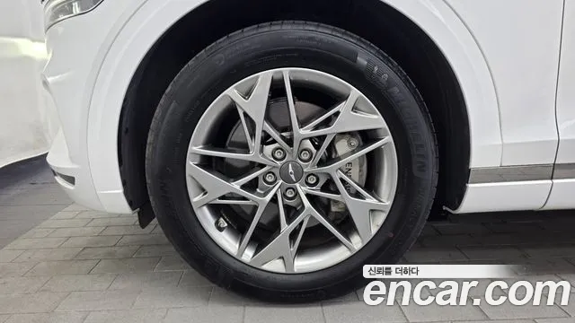 Genesis GV70 — Фото автомобиля 5