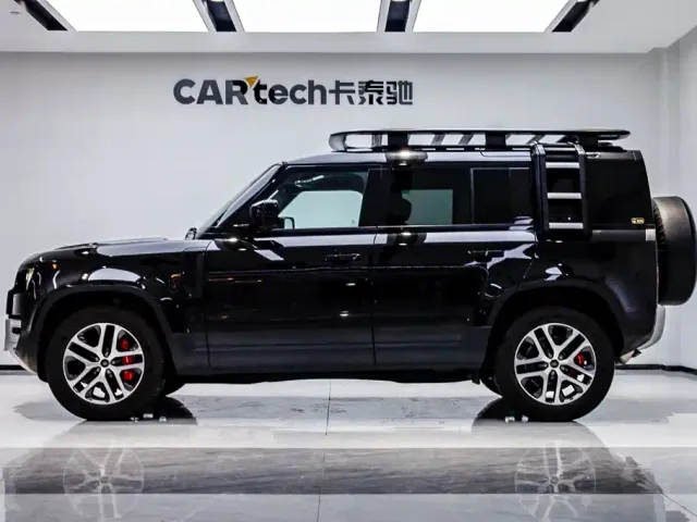 Land Rover Land Rover Defender 2025 110 3.0T P400 Dark Special Edition — Фото автомобиля 3