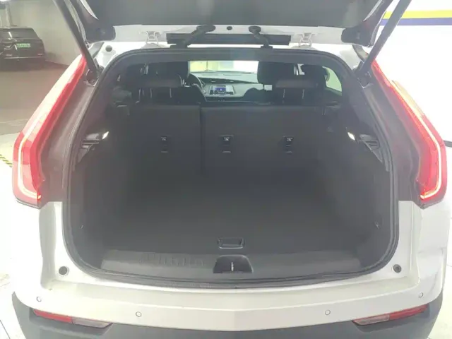 Cadillac XT4 — Фото автомобиля 4