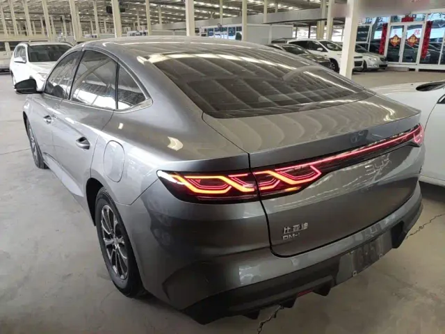 BYD Qin L — Фото автомобиля 4