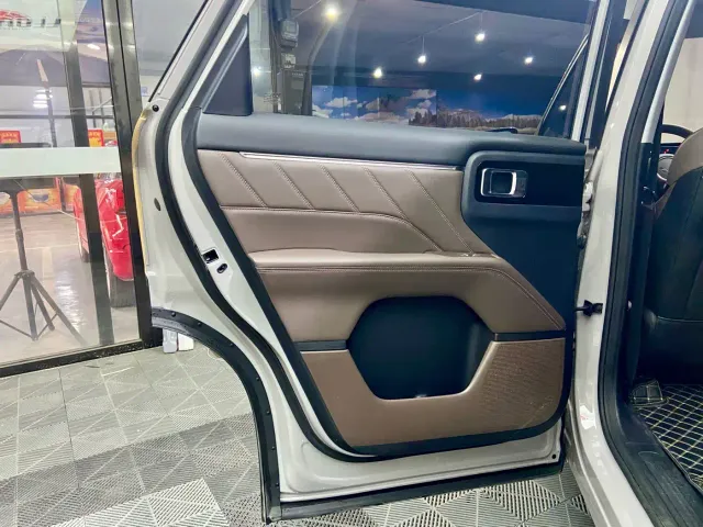 Wuling Starlight 560 — Фото автомобиля 13