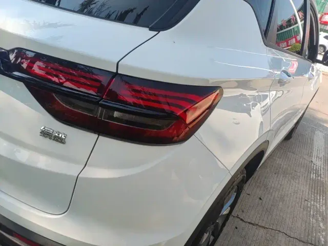 Geely Binyue — Фото автомобиля 7