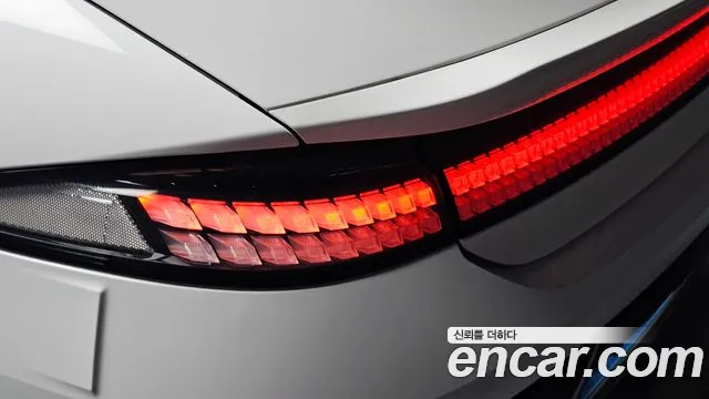 Hyundai Ioniq 6 — Фото автомобиля 8