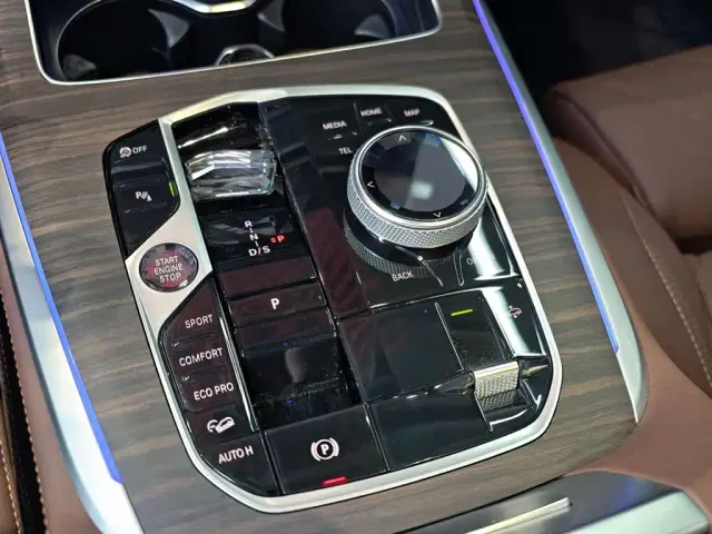 BMW X7 — Фото автомобиля 16