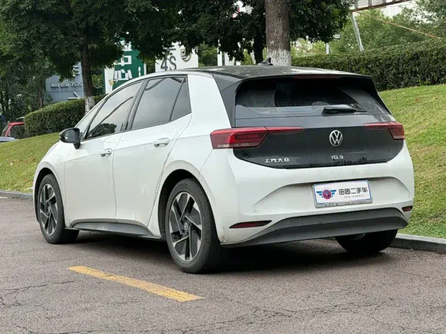 Volkswagen ID.3 — Фото автомобиля 4