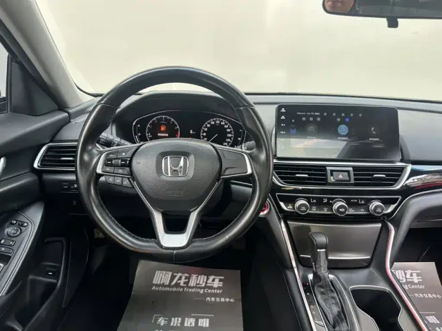 Honda Accord — Фото автомобиля 9