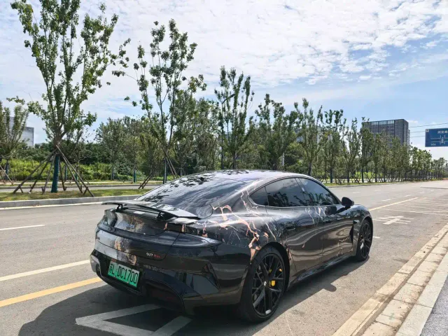 Xiaomi SU7 — Фото автомобиля 7