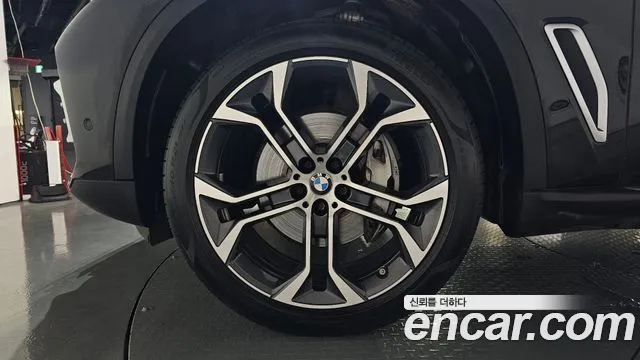 BMW X5 — Фото автомобиля 3